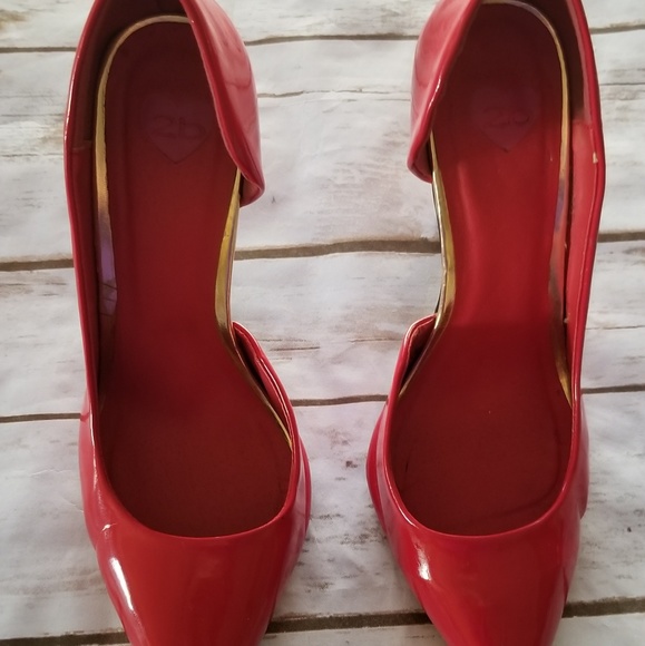 2b Red Heels - Picture 2 of 7